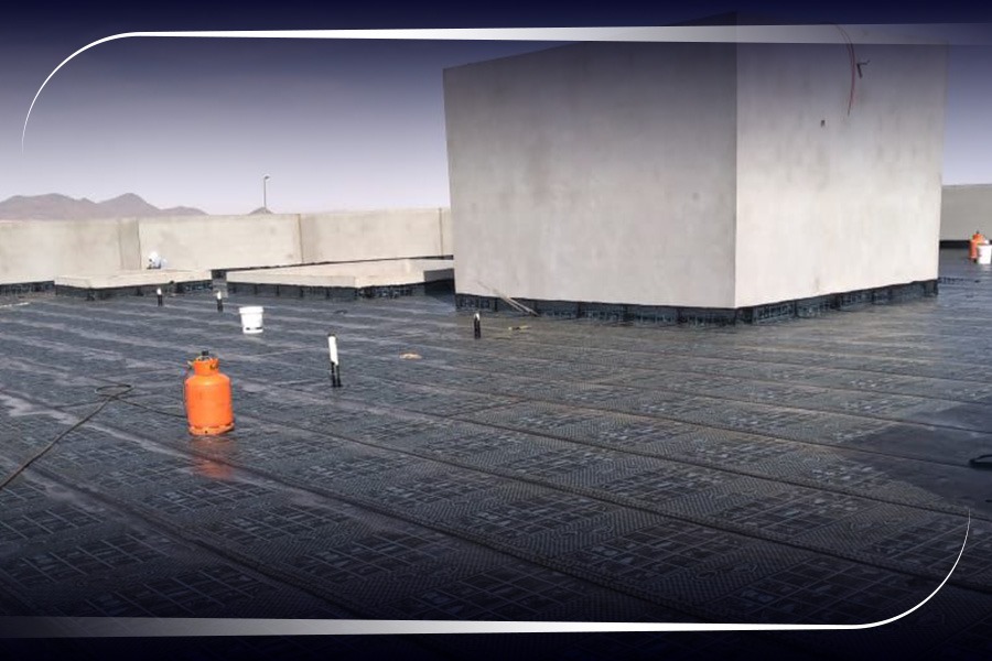 عزل حراري للأسطح والمباني في السعودية باستخدام الفوم لحماية المبنى من حرارة الشمس